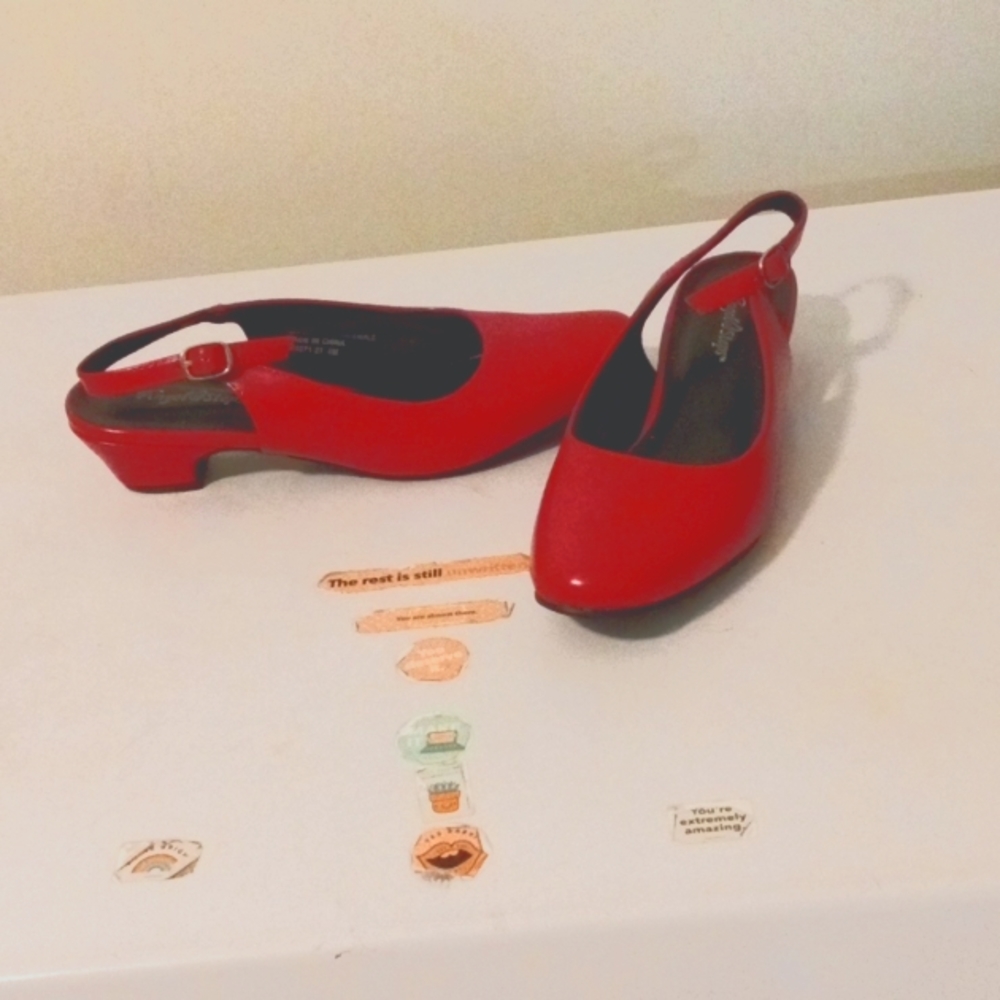 Shoes size 8 color fuchsia